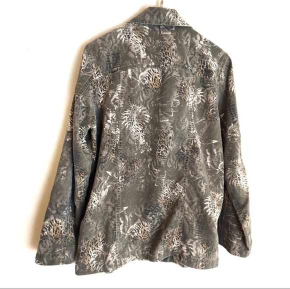 CHICOS Animal Print Light Weight Jacket Size 1 - Picture 2 of 4